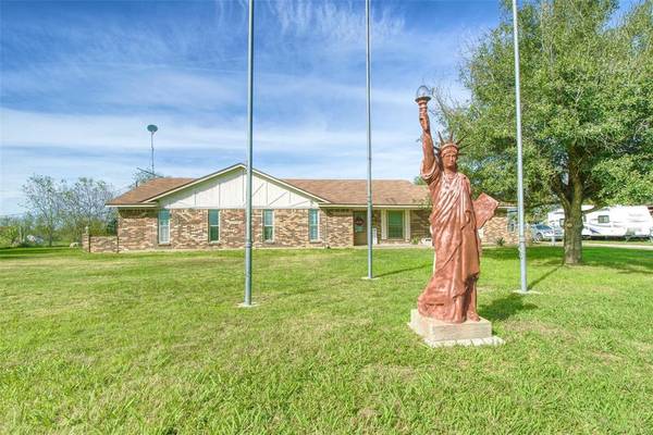 1888 Highway 14 Highway S, Groesbeck, TX 76642