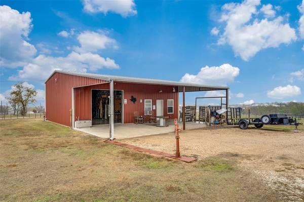 297 Prairie Trail, Rhome, TX 76078