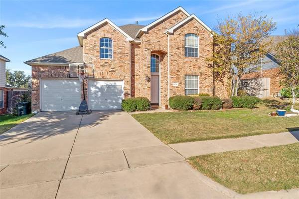 2015 Fair Oaks Circle, Corinth, TX 76210