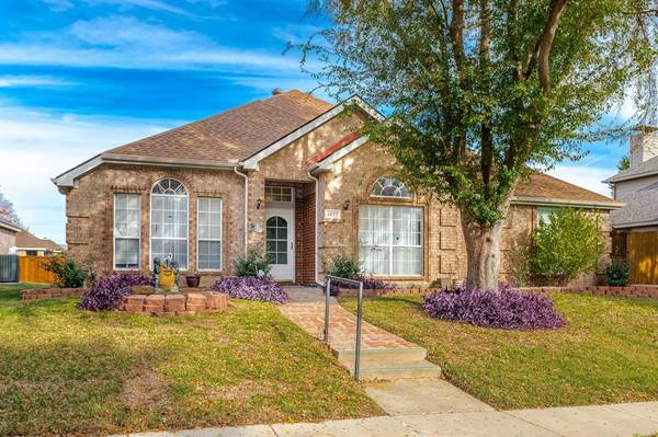 1377 Prairie Drive, Lewisville, TX 75067