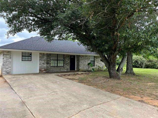 5825 Jamar Road, Reno, TX 75462