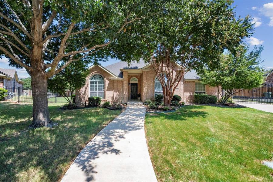 1110 Saint Ann Drive, Mansfield, TX 76063