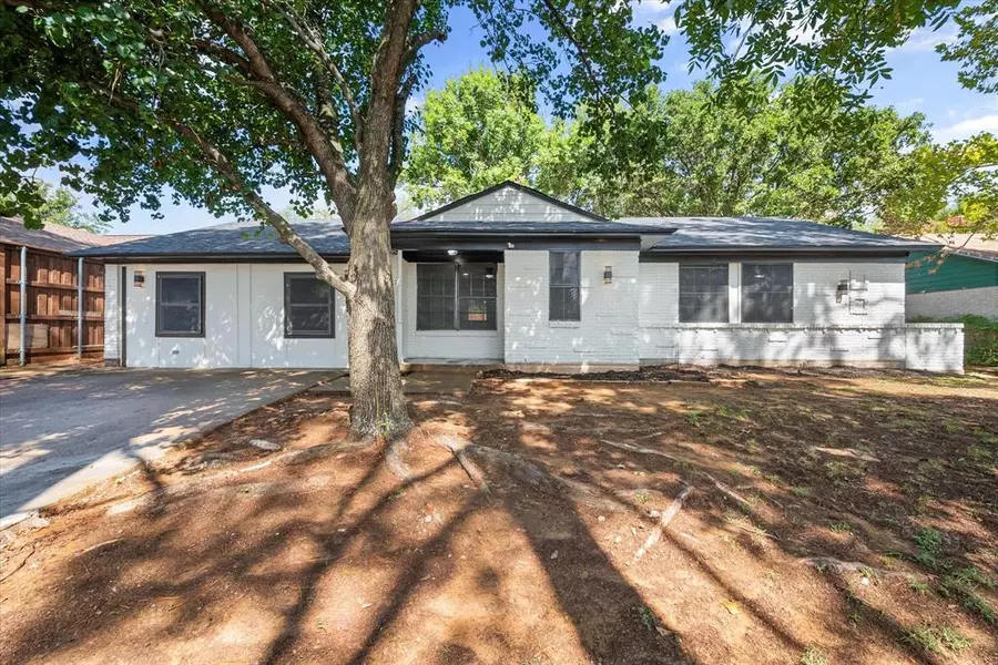 607 E Mitchell Street, Arlington, TX 76010