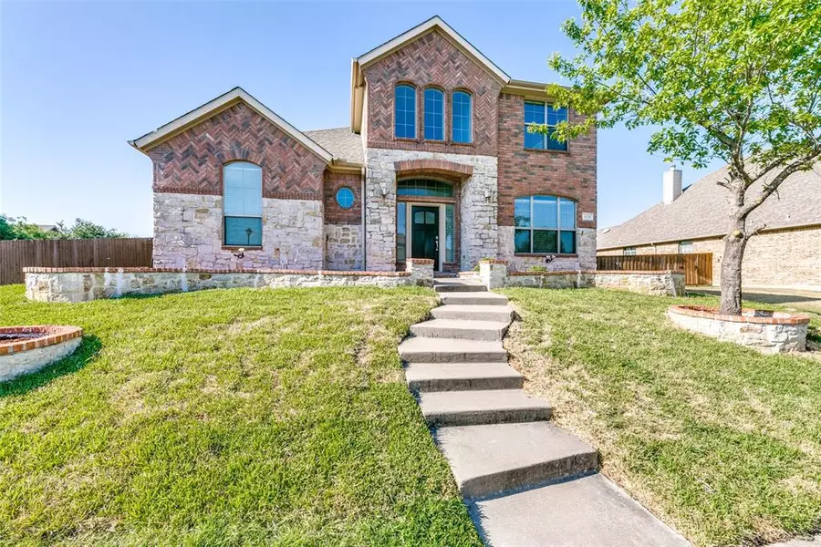 4328 Oak Bluff Lane, Sachse, TX 75048