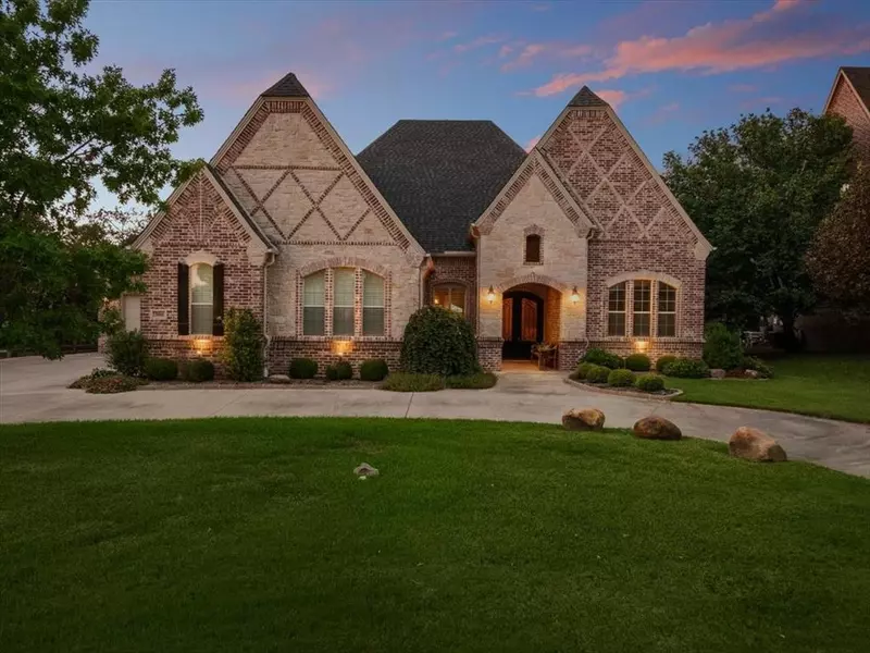 306 W Van Oaks Drive, Colleyville, TX 76034