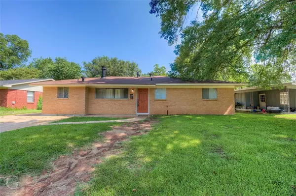 2517 Douglas Drive, Bossier City, LA 71111