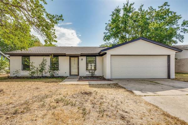 316 N Heights Drive, Crowley, TX 76036