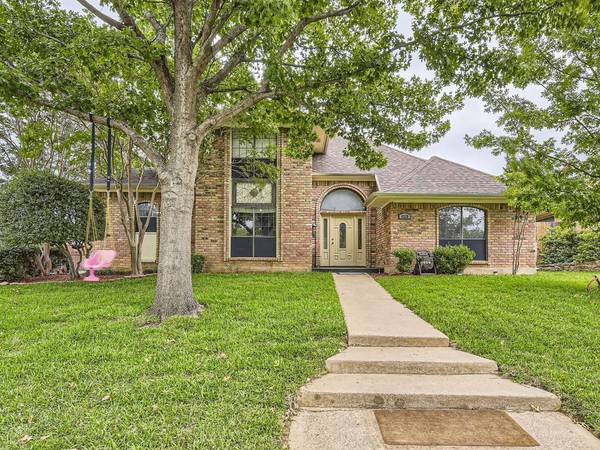 4320 Waycross Drive, Arlington, TX 76016