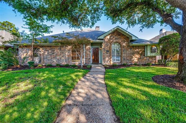 9014 Silverdollar Trail, Irving, TX 75063