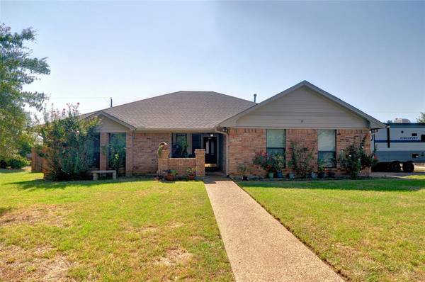 1513 Cindy Lane, Cleburne, TX 76033