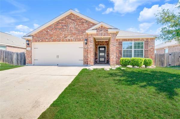 1124 Flatwater Trail, Crowley, TX 76036