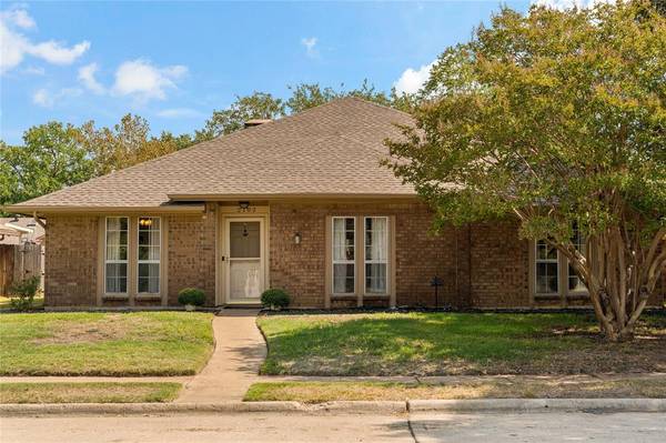 2102 Glenbrook Meadows Drive, Garland, TX 75040