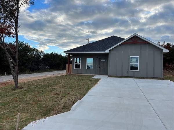 2612 Aurora Avenue, Granbury, TX 76048