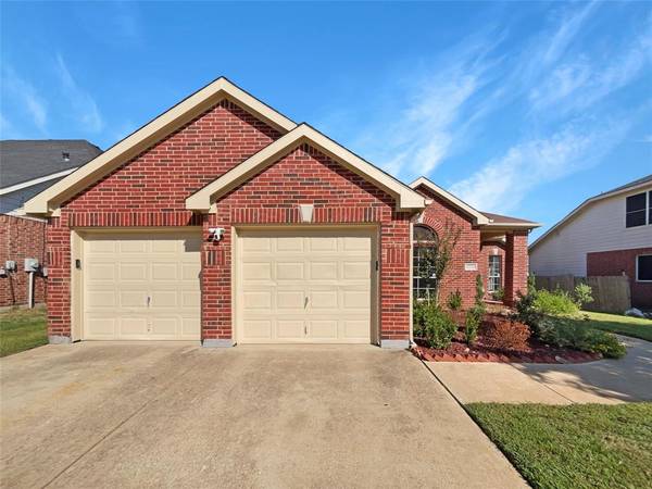 4708 Willington Drive, Grand Prairie, TX 75052