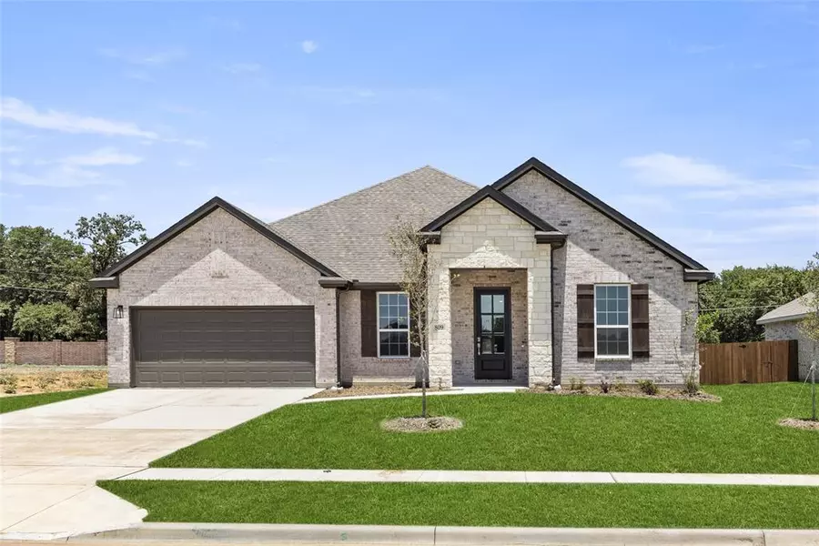 809 Topaz Trail, Azle, TX 76020