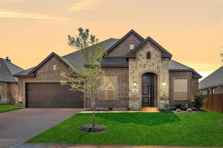 108 Mockingbird Hill Drive, Joshua, TX 76058