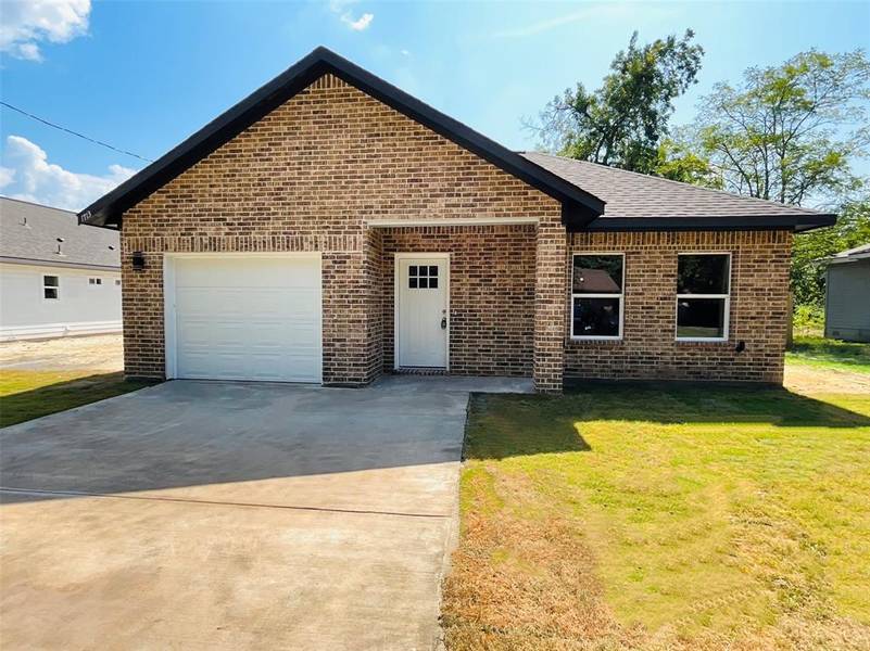 1713 Division Street, Greenville, TX 75401