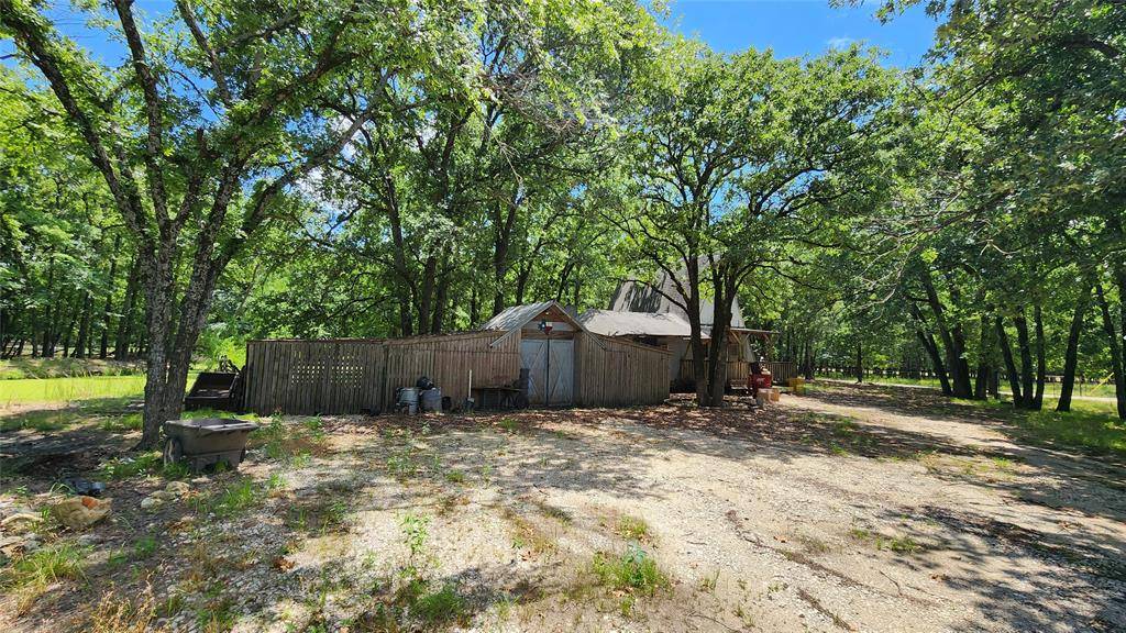 325 E Rabbit Cove Road, West Tawakoni, TX 75474