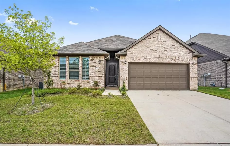 4945 Carmel Valley Drive, Fort Worth, TX 76244