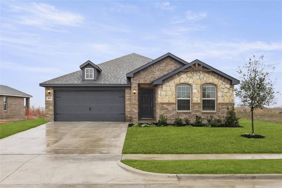 4818 Avion Drive, Sanger, TX 76266