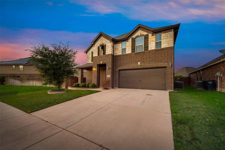 5744 Diamond Valley Drive, Fort Worth, TX 76179