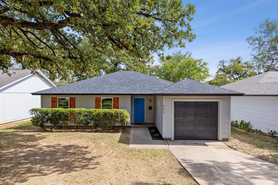 911 Winnie Street, Fort Worth, TX 76112