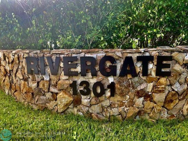 Pompano Beach, FL 33062,1301 N Riverside Dr  #4