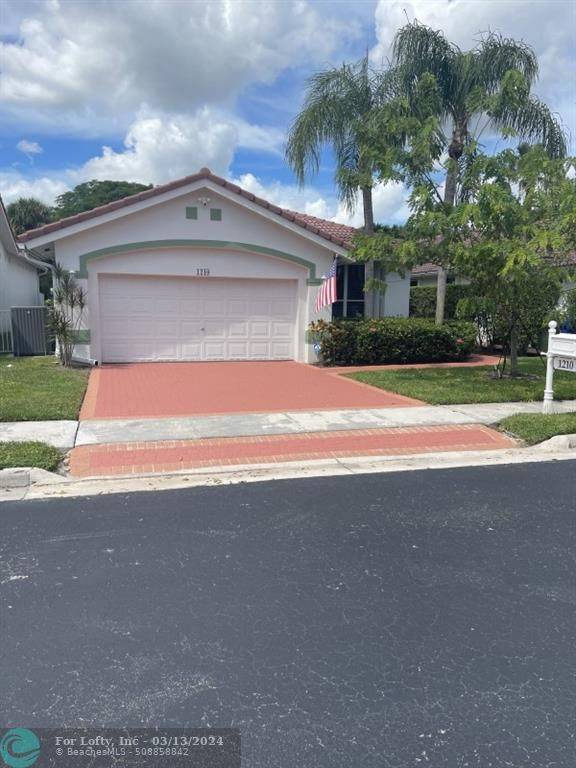 Pembroke Pines, FL 33027,1210 Bel Aire Dr