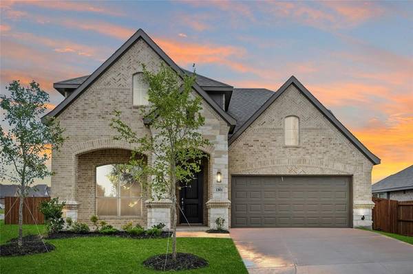 1301 Fox Glen Trail, Crowley, TX 76036