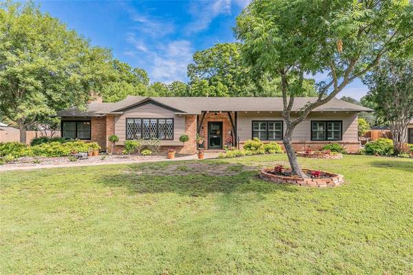 1214 Loma Alta Place, Cleburne, TX 76033