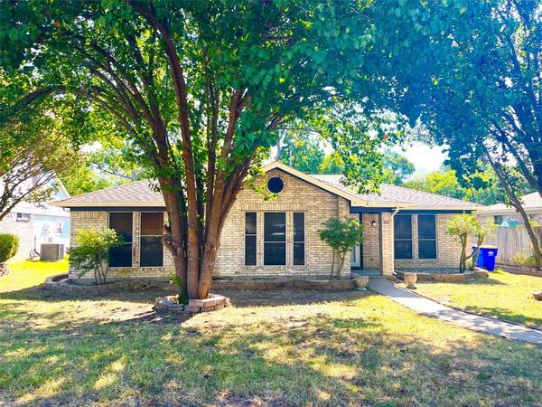 708 Oakbrook Lane, Seagoville, TX 75159