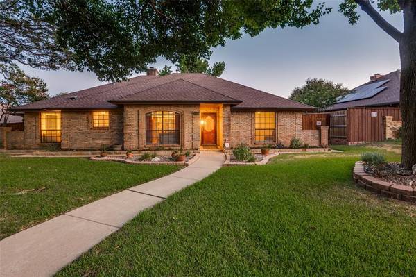 1126 Meadow Ridge Drive, Duncanville, TX 75137