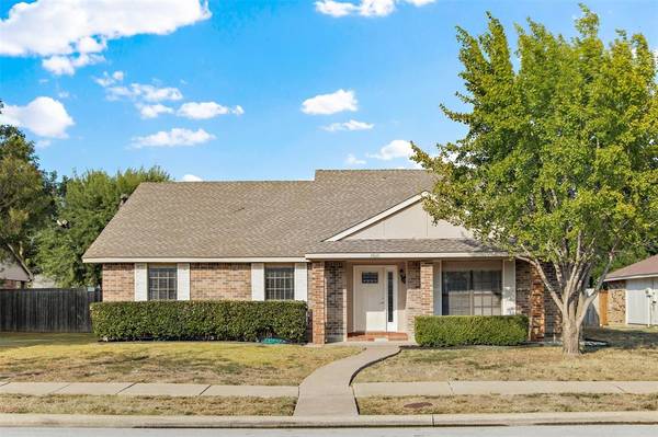 3610 Creststone Drive, Garland, TX 75040