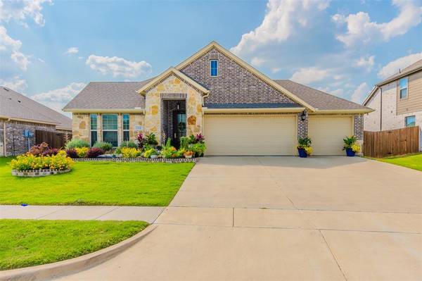 112 Olympic Lane, Forney, TX 75126