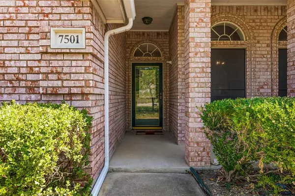 Burleson, TX 76028,7501 Cains Meadow Court