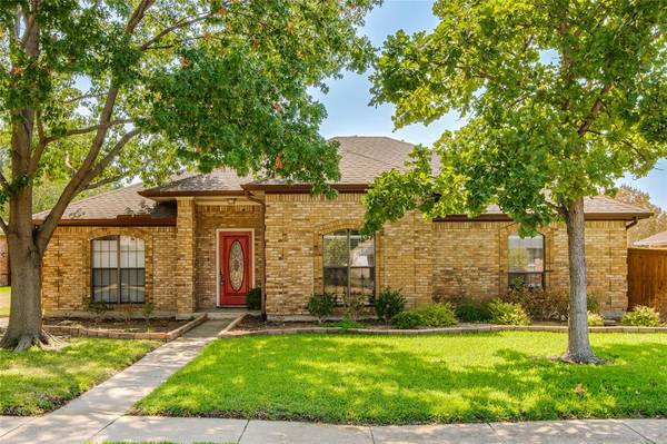 1606 Ginger Drive, Carrollton, TX 75007