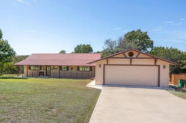 204 E Bluebonnet Drive, Cresson, TX 76035