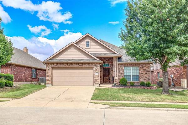 2621 Triangle Leaf Drive, Fort Worth, TX 76244