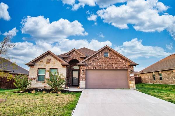 1413 Sheridyn Lane, Krum, TX 76249