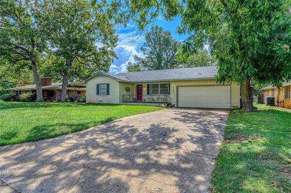 1308 W Bullock Street,  Denison,  TX 75020