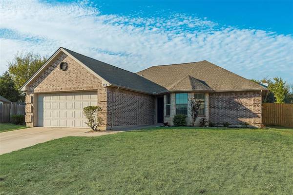 758 Countryside Drive, Aubrey, TX 76227