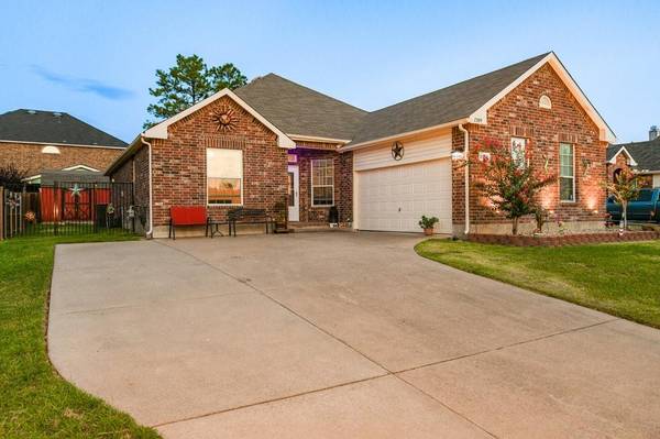 1309 Blue Gill Lane, Crowley, TX 76036