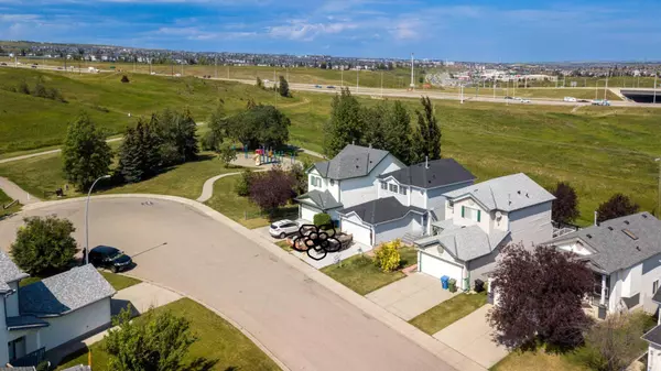 Calgary, AB T3A 5N3,222 Hidden Spring Mews NW