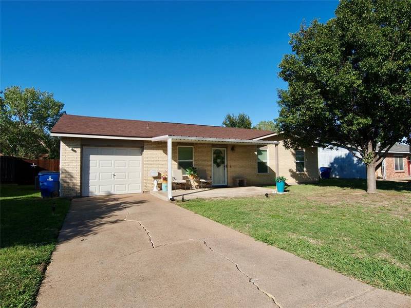 1511 Avenue B, Graham, TX 76450