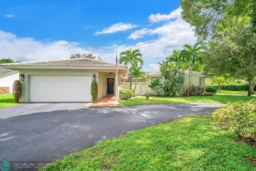 1100 NW 93rd Ter, Plantation, FL 33322