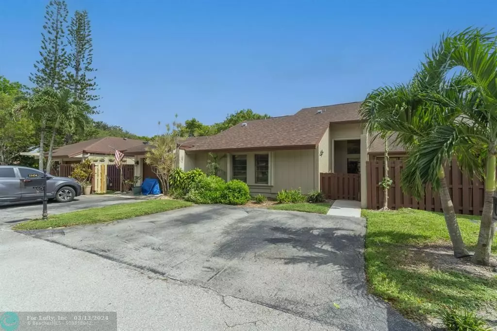 Boca Raton, FL 33428,11434 Orange Blossom Lane  #11-C