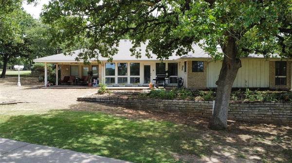 4126 Fairway Drive, Granbury, TX 76049