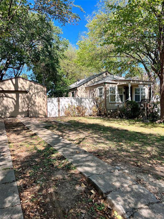 4400 Byrd Drive, River Oaks, TX 76114