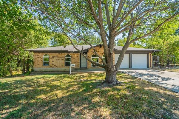 4400 Highland Lake Drive, Lake Worth, TX 76135