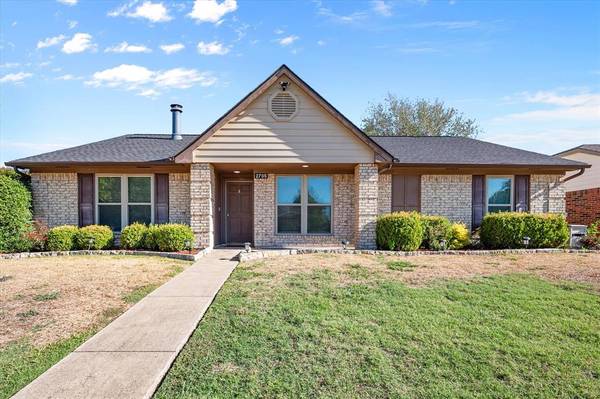 2705 El Paso Way, Mesquite, TX 75150